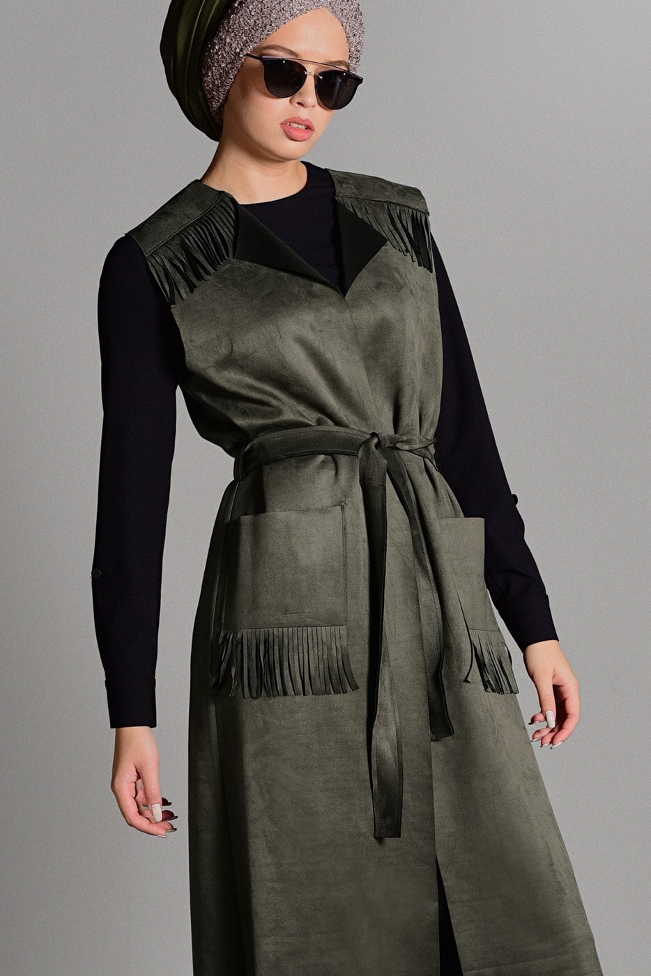 Tesettür giyim HAKİ PÜSKÜL DETAYLI KUŞAKLI SÜET YELEK 1117