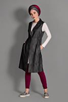 Tesettür giyim SİYAH SIRTI NAKIŞ DETAYLI YELEK 4749 