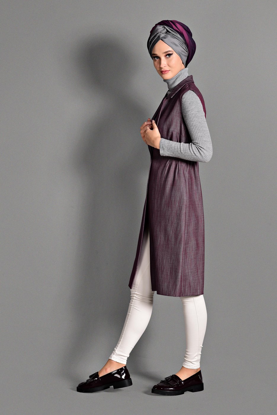 Tesettür giyim BORDO SIRTI NAKIŞ DETAYLI YELEK 4749 