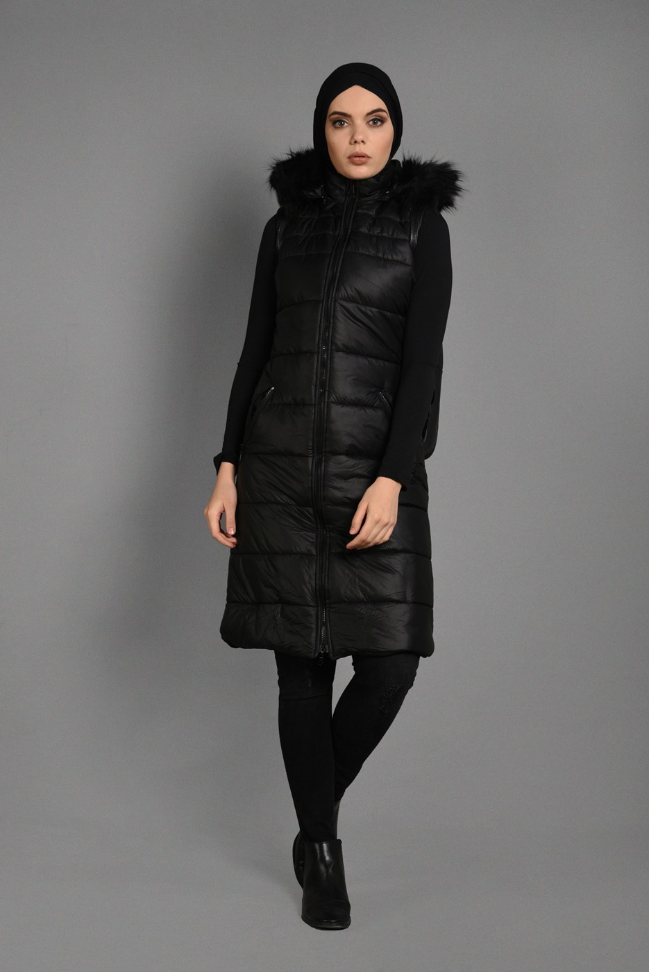Hijab clothing BLACK HOODED ZIPPED GILET 6053 