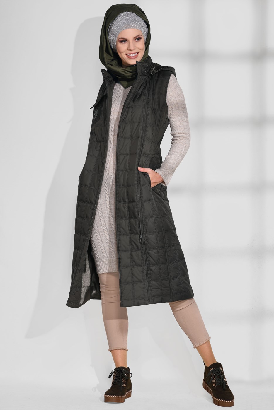 Tesettür giyim HAKİ KAPÜŞONLU KAPİTONE YELEK 9737 