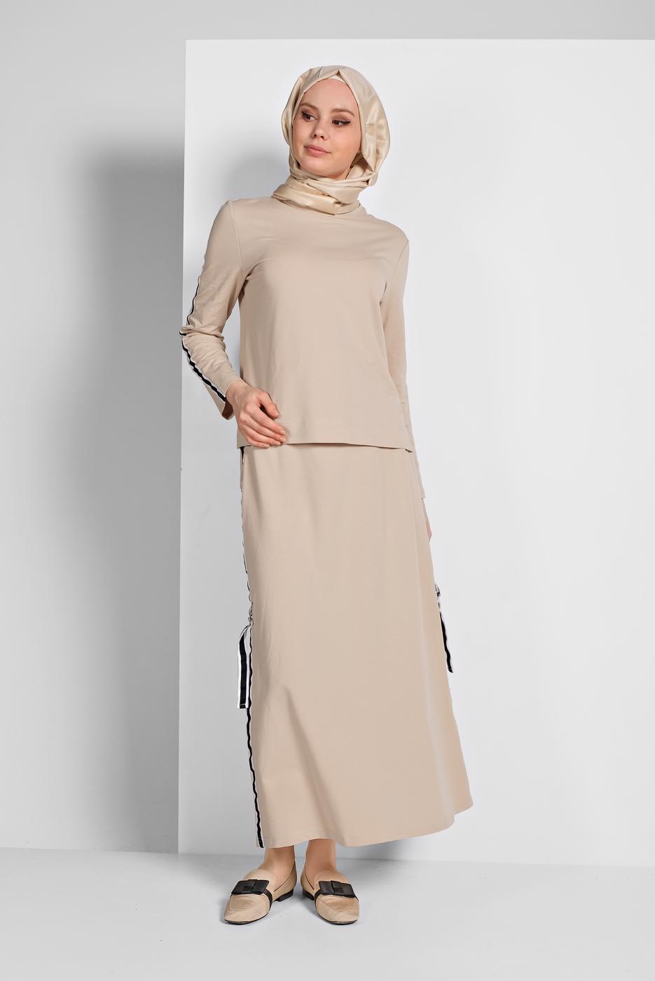 Tesettür giyim BEJ ŞERİT DETAYLI ETEKLİ TAKIM T 94108