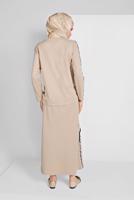 Tesettür giyim BEJ ŞERİT DETAYLI ETEKLİ TAKIM T 94108