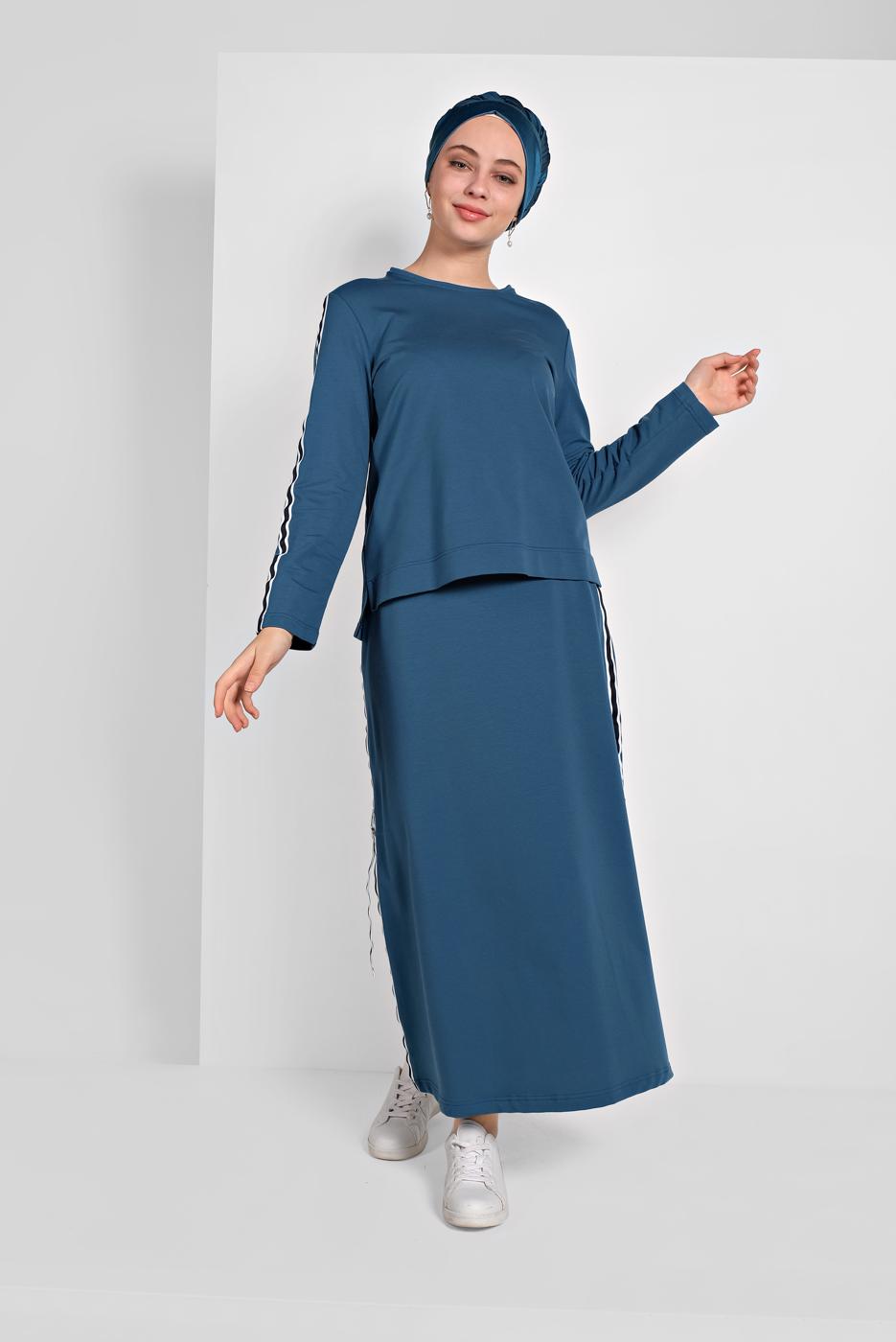 Tesettür giyim MAVİ ŞERİT DETAYLI ETEKLİ TAKIM T 94108