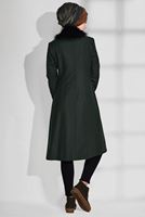 Tesettür giyim HAKİ YAKASI KÜRKLÜ KEÇE KABAN 9740 