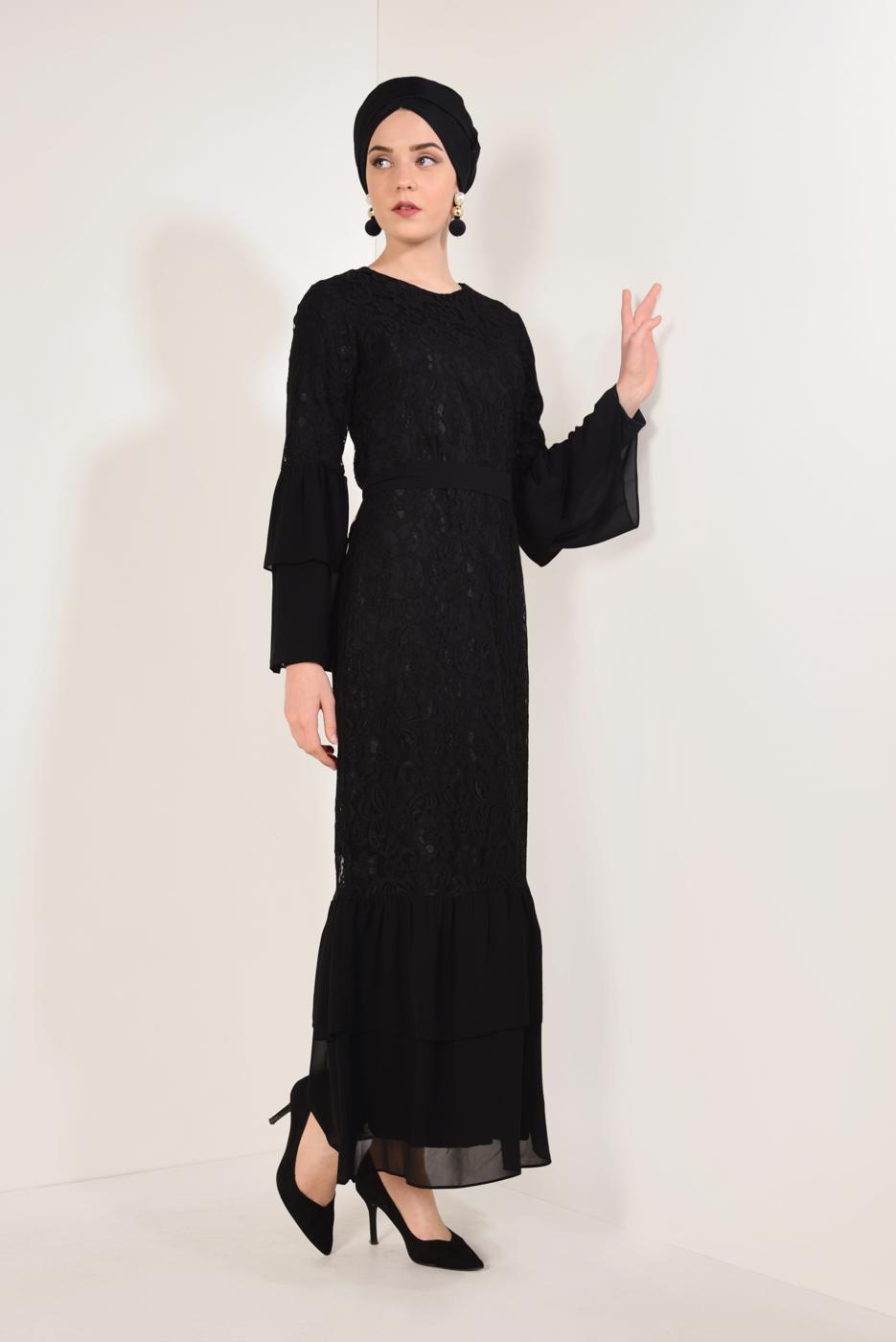 Tesettür giyim SİYAH KOLLARI VOLANLI DANTEL DETAYLI ABİYE ELBİSE T 73706