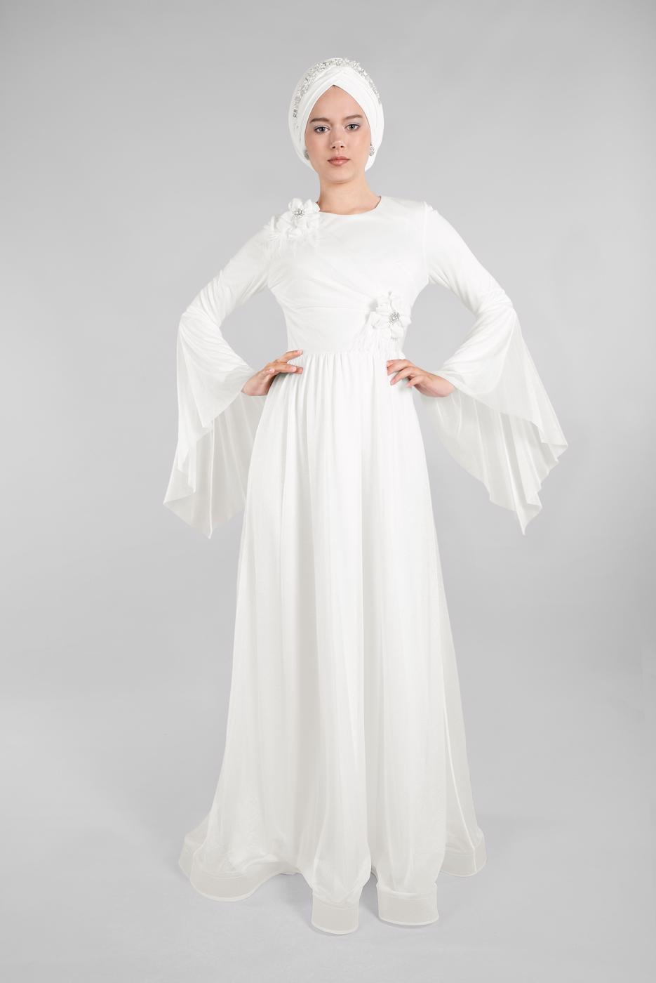 Hijab clothing CREAM EVENING DRESS WITH FLOWER ACCESSORY T 50393