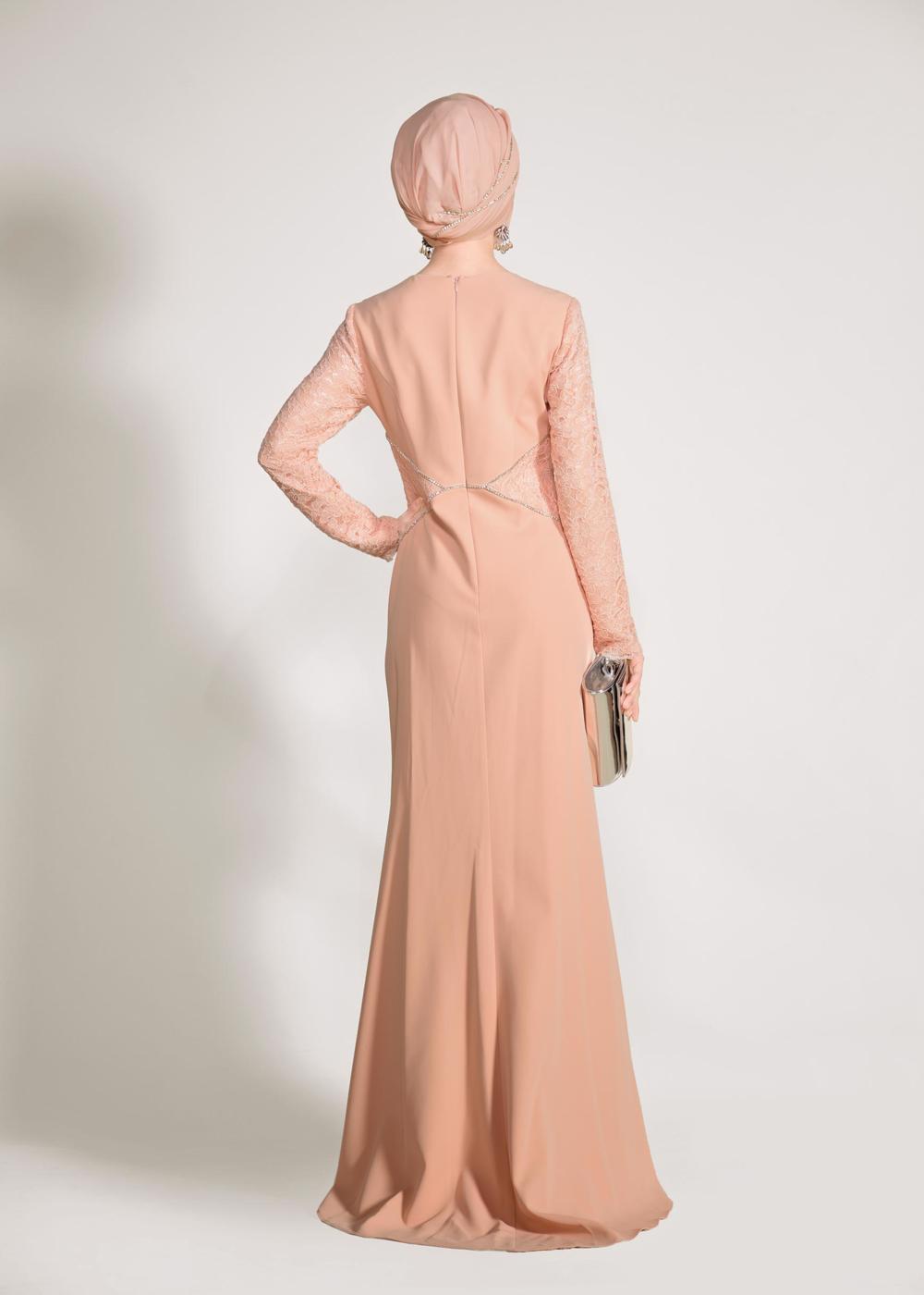 Tesettür giyim PUDRA DANTEL VE TAŞ DETAYLI ABİYE ELBİSE T 5423