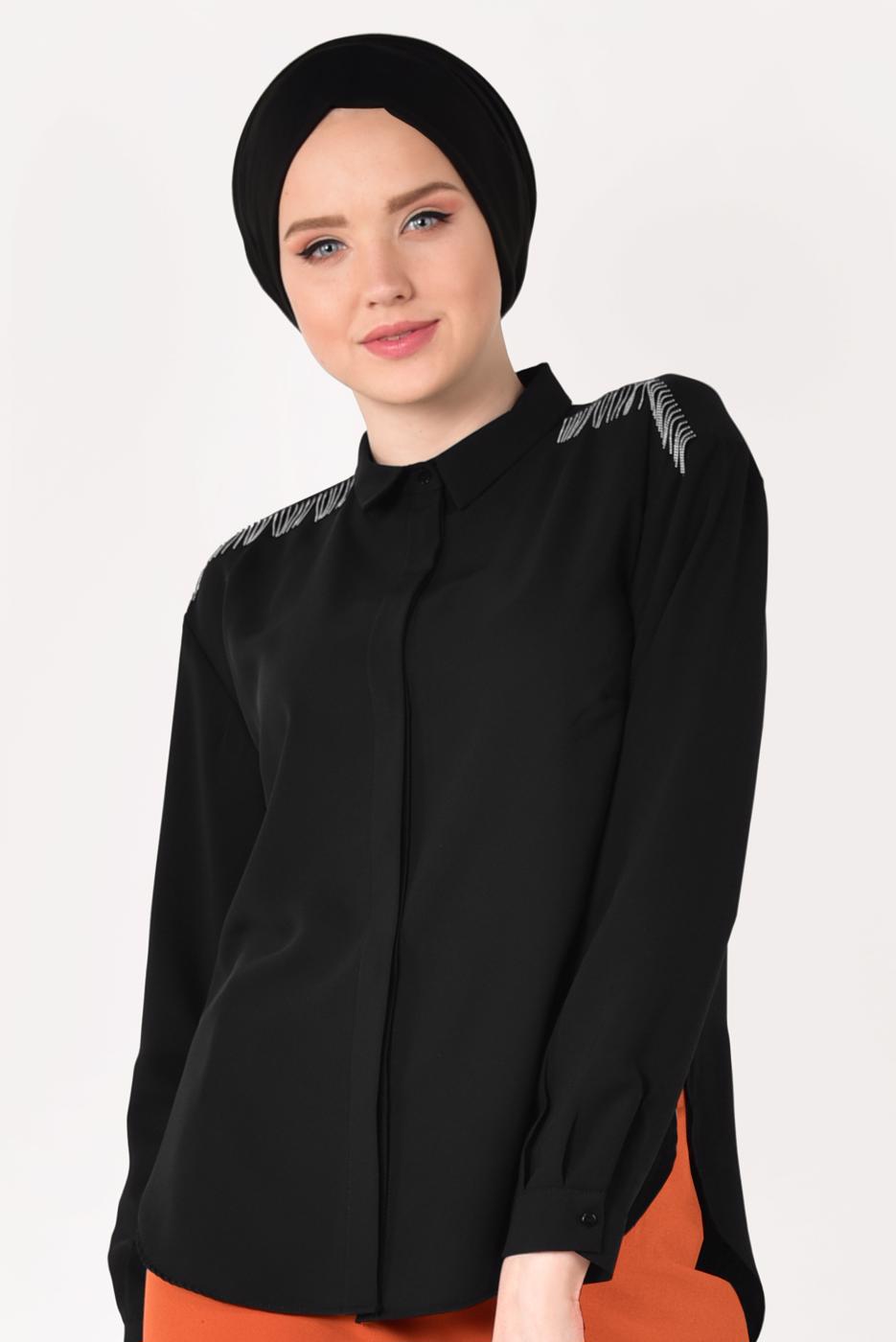 Hijab clothing BLACK T 4152 STN-OMUZLARI ZİNCİR DETAYLI BLUZ