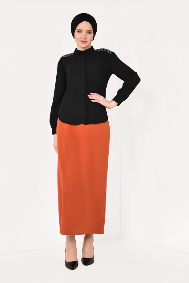 Vêtements hijab  T 4152 STN-OMUZLARI ZİNCİR DETAYLI BLUZ - TRENDTESETTÜR