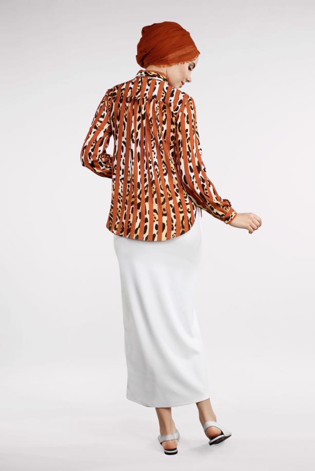 Tesettür giyim TURUNCU ÇİZGİ VE LEOPAR DESENLİ BLUZ 8133 - TRENDTESETTÜR