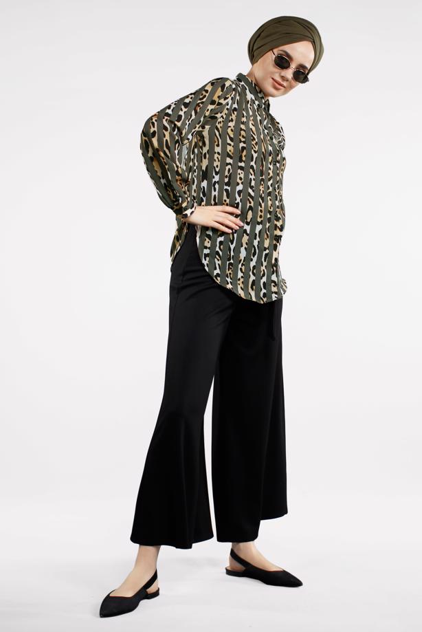 Tesettür giyim HAKİ ÇİZGİ VE LEOPAR DESENLİ BLUZ 8133 - TRENDTESETTÜR