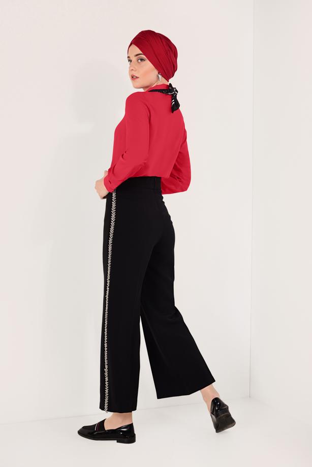 Tesettür giyim KIRMIZI GİZLİ DÜĞMELİ ŞİFON BLUZ T 9052 - TRENDTESETTÜR