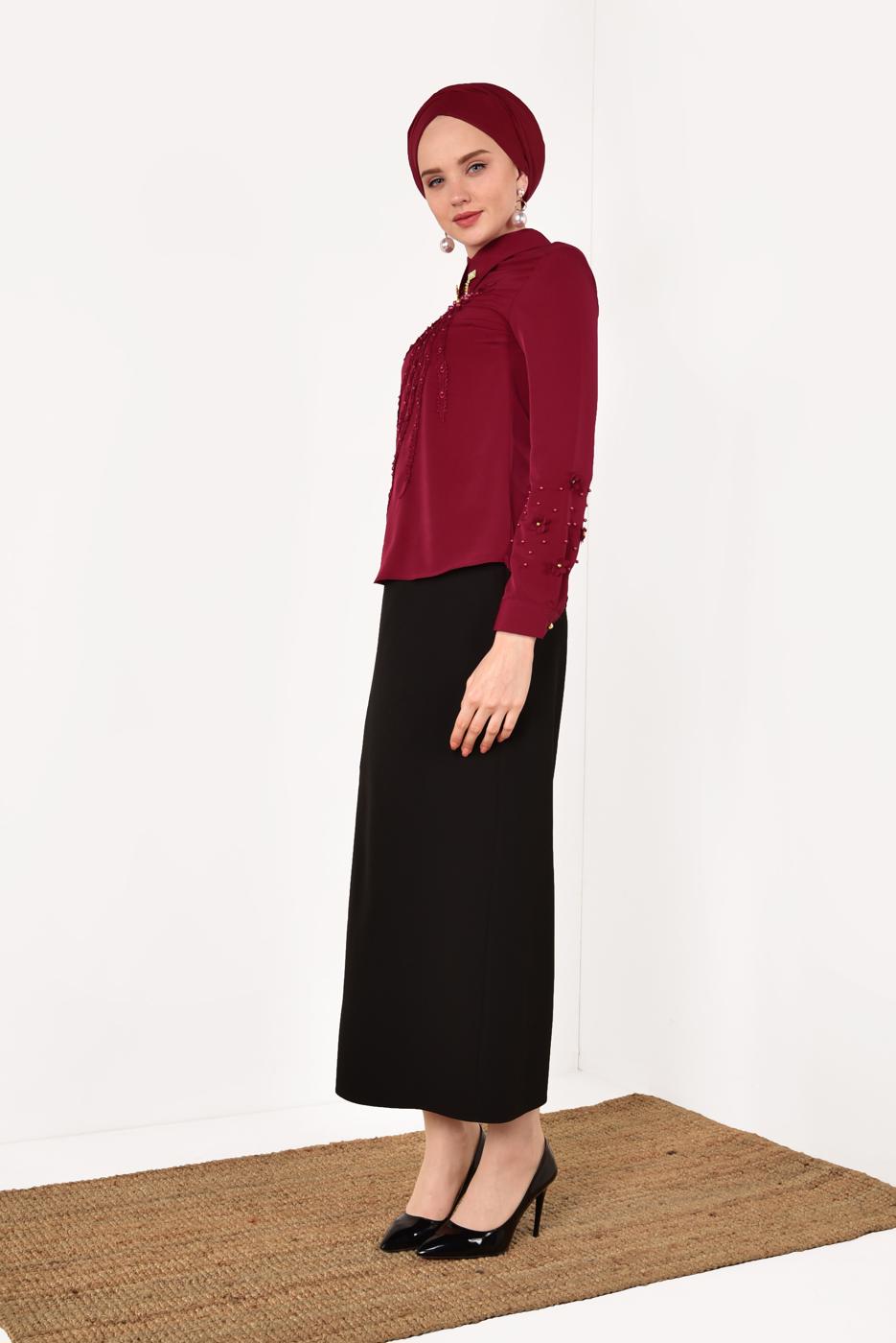 Hijab clothing CLARET RED T 9946 AYTE-YAKA UCU AKSESUARLI İŞLEMELİ BLUZ