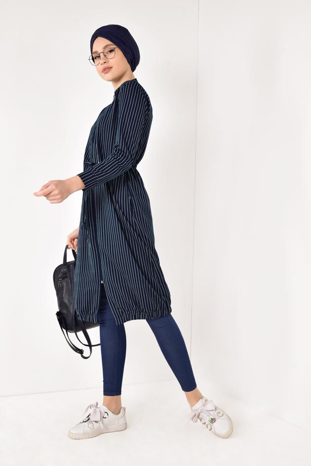 Tesettür giyim  ÇİZGİLİ VE ETEK UCU BÜZGÜLÜ SPOR CEKET T 1221 - TRENDTESETTÜR