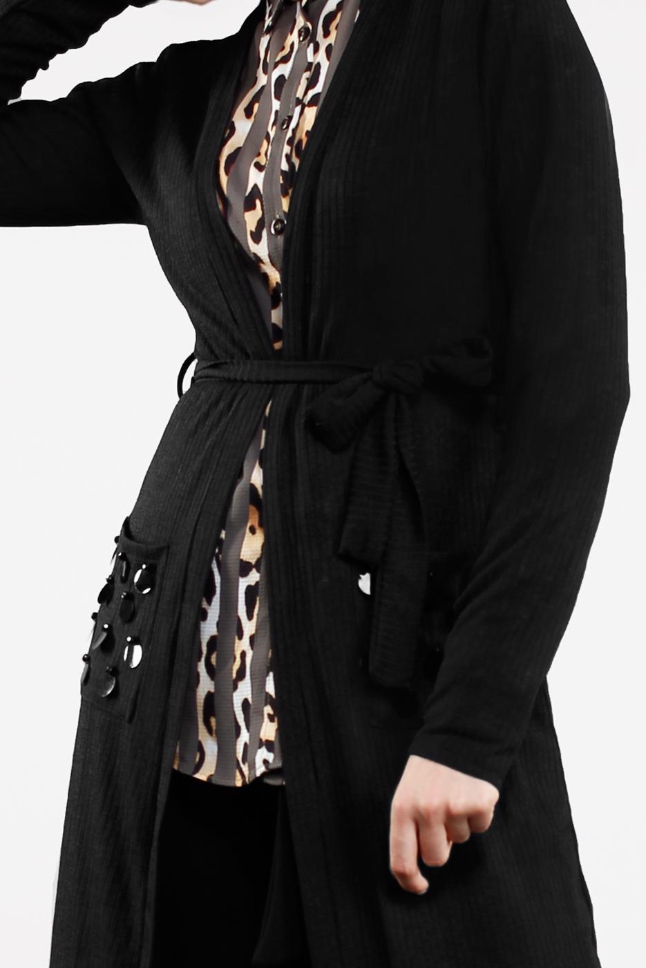 Tesettür giyim SİYAH BELDEN KUŞAKLI PULLU CEKET 2053