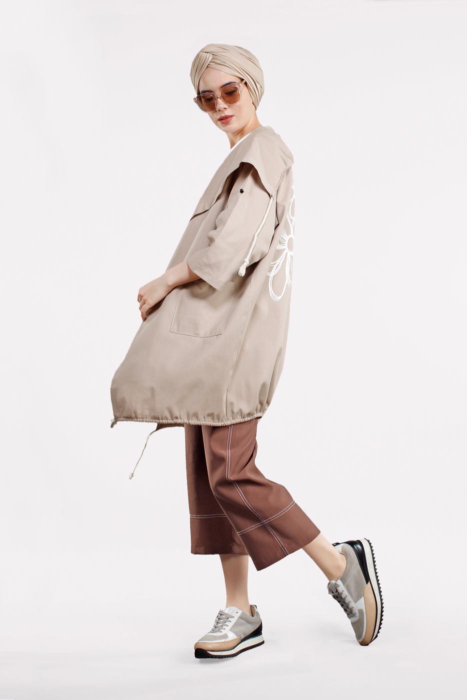 Tesettür giyim BEJ ŞAL YAKA TRENÇKOT 2522
