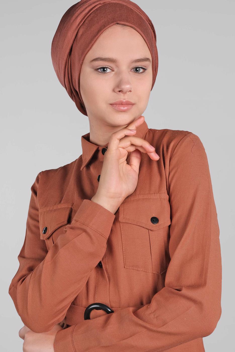 Tesettür giyim KAHVE KEMERLİ ÖNDEN DÜĞMELİ ELBİSE 82 