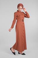 Tesettür giyim KAHVE KEMERLİ ÖNDEN DÜĞMELİ ELBİSE 82 