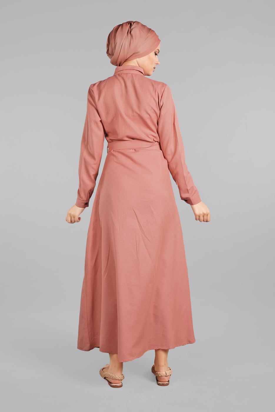 Tesettür giyim PUDRA KEMERLİ ÖNDEN DÜĞMELİ ELBİSE 82 