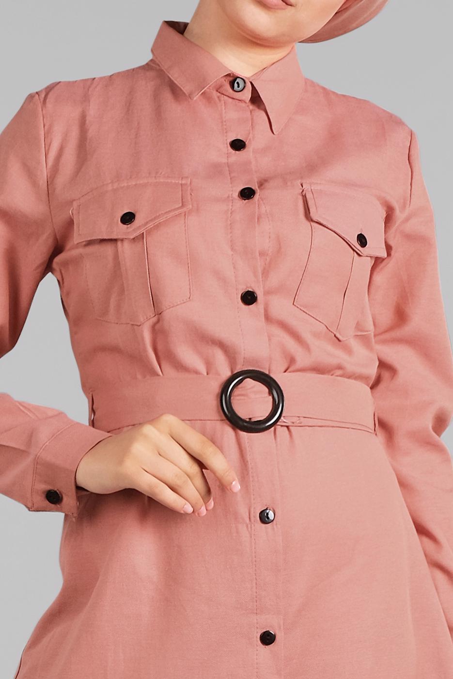 Tesettür giyim PUDRA KEMERLİ ÖNDEN DÜĞMELİ ELBİSE 82 