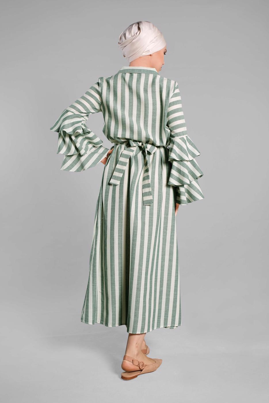 Tesettür giyim YEŞİL KOLLARI VOLANLI ÇİZGİLİ ELBİSE 3266 