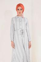 Tesettür giyim KREM ÇİZGİ DESENLİ BOYDAN DÜĞMELİ ELBİSE T 4126