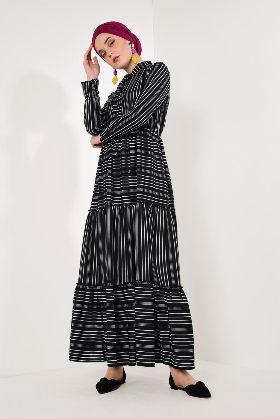 Tesettür giyim SİYAH ÇİZGİLİ BOL KESİM ELBİSE T 5126