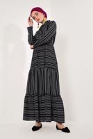 Tesettür giyim SİYAH ÇİZGİLİ BOL KESİM ELBİSE T 5126