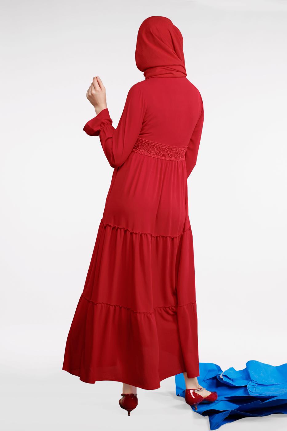 Tesettür giyim KIRMIZI ETEĞİ VOLANLI ELBİSE 7523