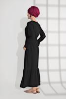 Tesettür giyim SİYAH BELİ LASTİKLİ VOLANLI ELBİSE 9116