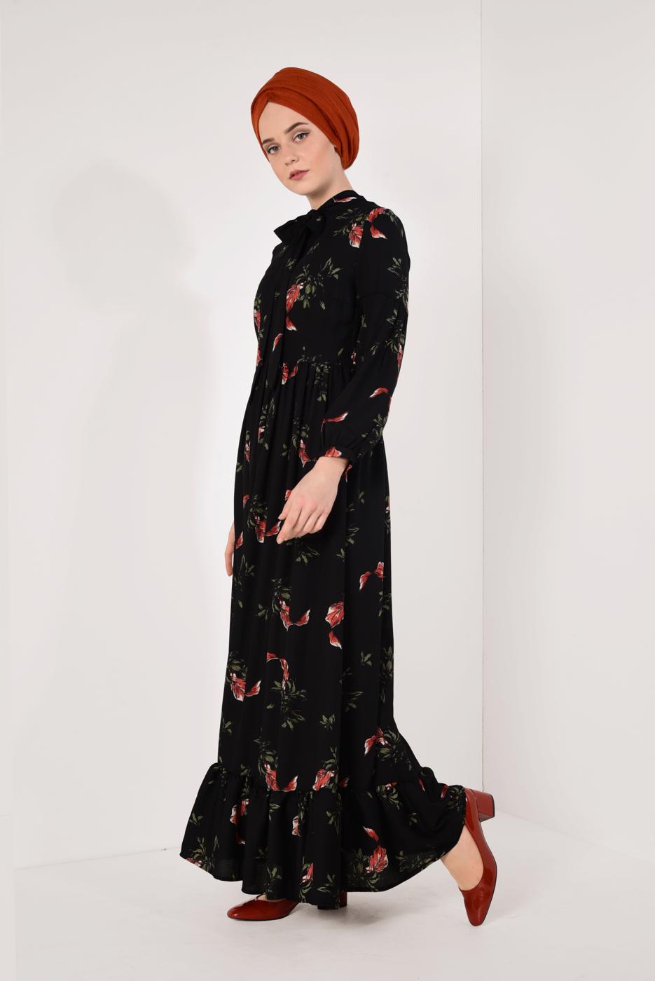 Tesettür giyim SİYAH ÇİÇEK DESENLİ ELBİSE T 9226