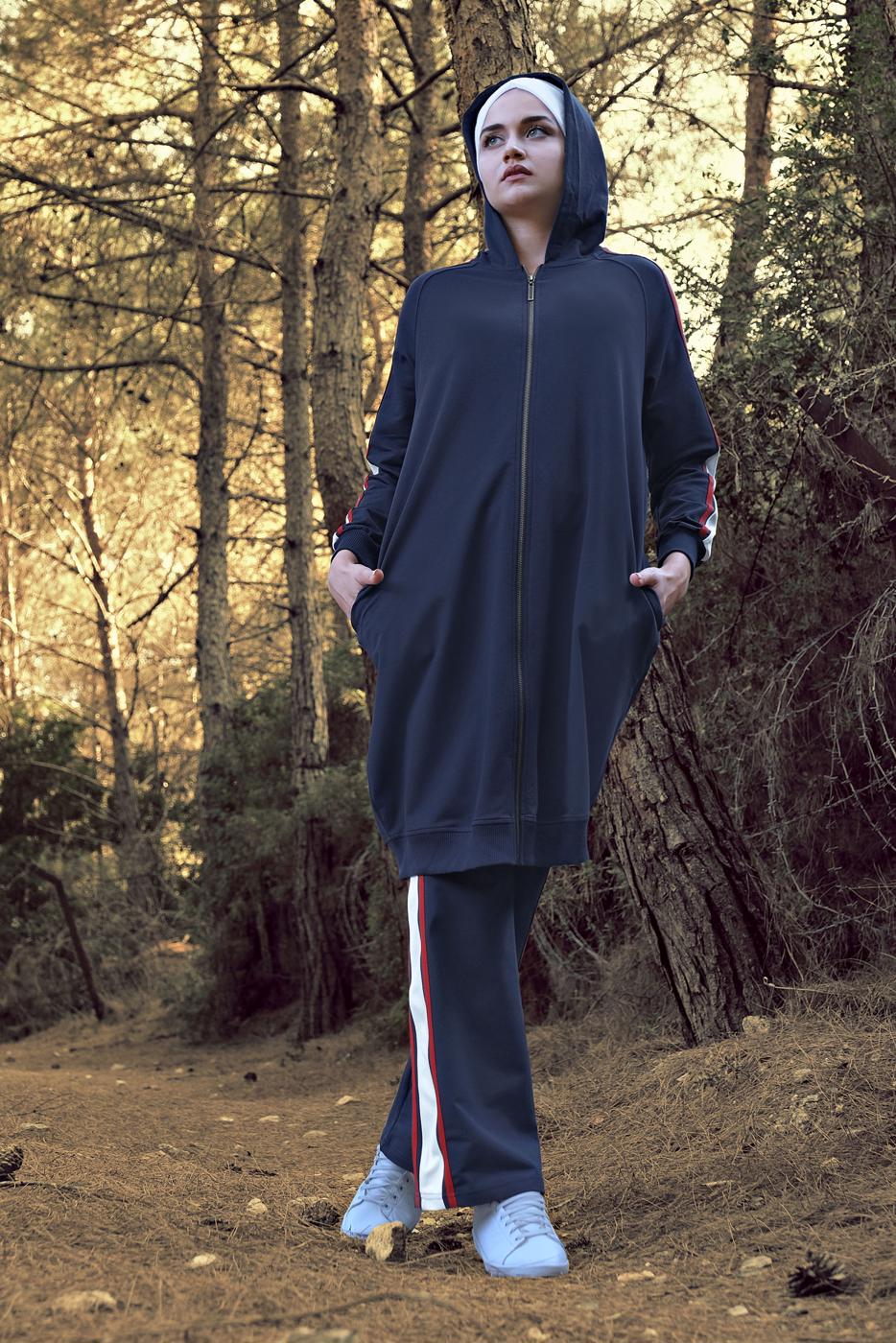 Tesettür giyim LACİVERT ŞERİT DETAYLI 2&prime;Lİ EŞOFMAN TAKIM 05104 