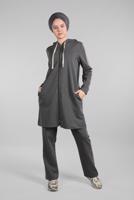 Tesettür giyim GRİ YANLARI ŞERİT DETAYLI KAPÜŞONLU 2&prime;Lİ EŞOFMAN TAKIM 84104