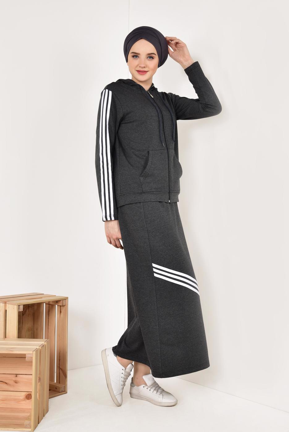 Tesettür giyim GRİ ÇİZGİ DETAYLI ETEKLİ EŞOFMAN TAKIMI 3938