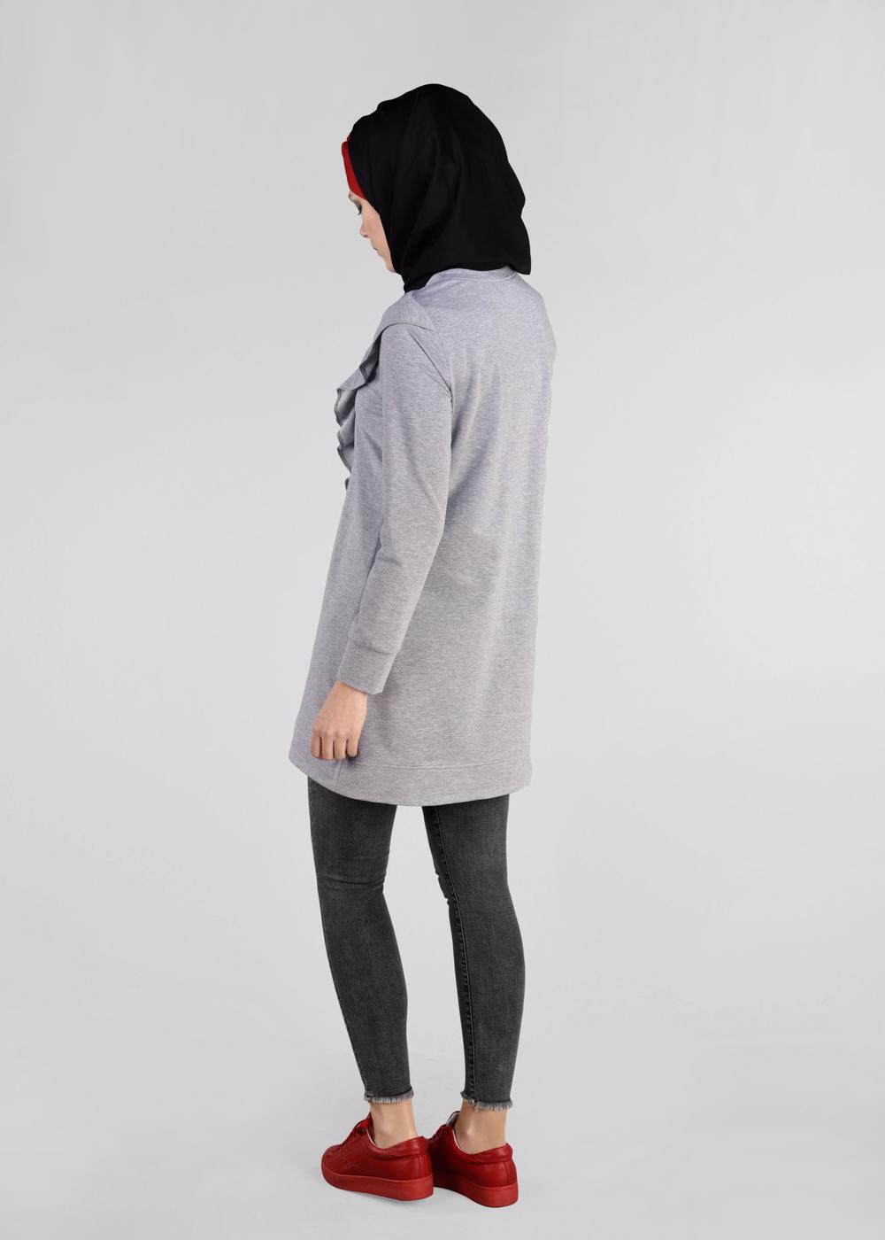 Tesettür giyim GRİ VOLAN DETAYLI BASKILI EŞOFMAN TUNİK 4876