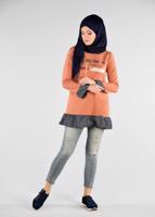 Tesettür giyim TURUNCU VOLANLI YAZI BASKILI EŞOFMAN TUNİK 4915 
