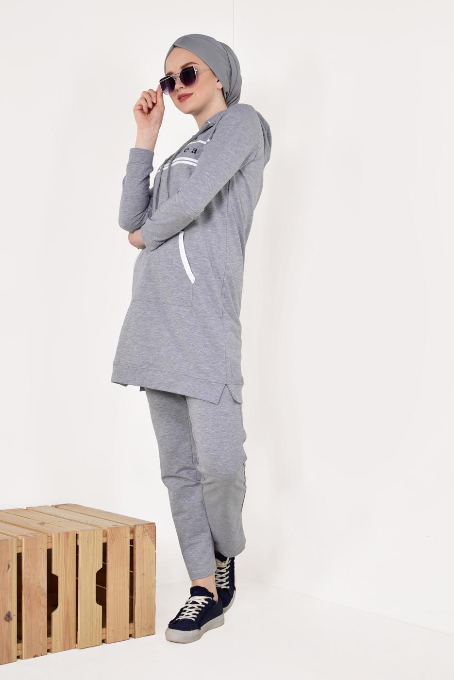 Tesettür giyim GRİ CEP VE KAPÜŞON DETAYLI PANTOLONLU EŞOFMAN TAKIM 5938