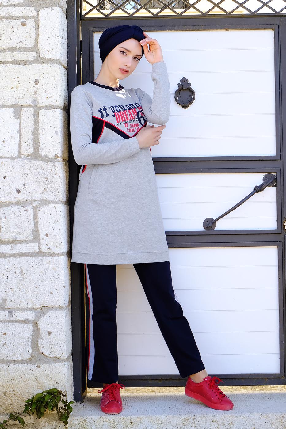 Tesettür giyim GRİ YAZI BASKILI PAMUKLU EŞOFMAN TAKIMI 7838