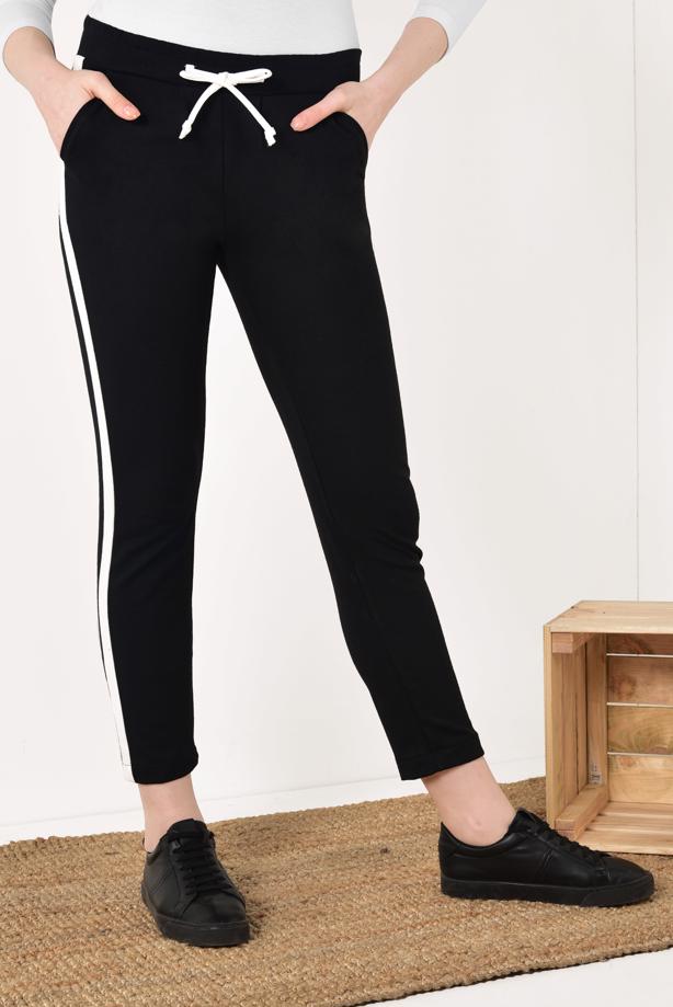 Tesettür giyim SİYAH YANDAN ŞERİT DETAYLI BELDEN BAĞCIKLI EŞOFMAN ALTI 9503  - TRENDTESETTÜR