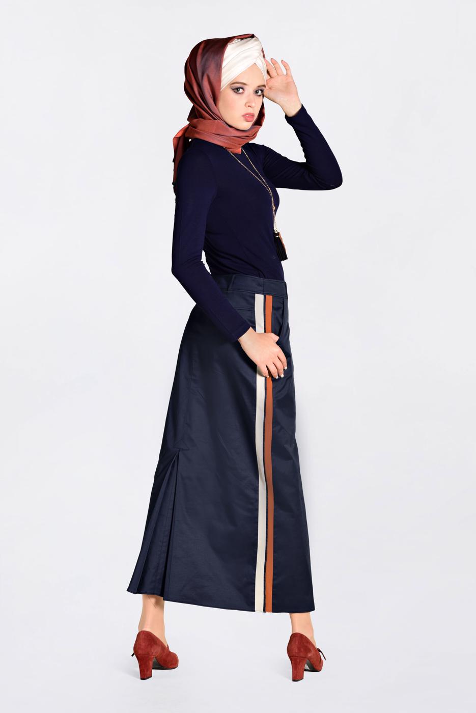 Tesettür giyim LACİVERT YANLARI ŞERİTLİ ETEK 6200