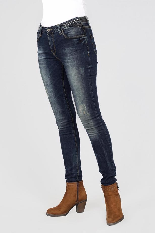 Tesettür giyim LACİVERT BEL KISMI ZIMBA DETAYLI DAR PAÇA PANTOLON T 7928  - TRENDTESETTÜR