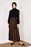 Tesettür giyim SİYAH BELİ KUŞAKLI ÇİZGİLİ ETEKLİ TAKIM T 2126