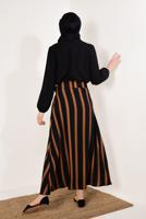 Tesettür giyim SİYAH BELİ KUŞAKLI ÇİZGİLİ ETEKLİ TAKIM T 2126