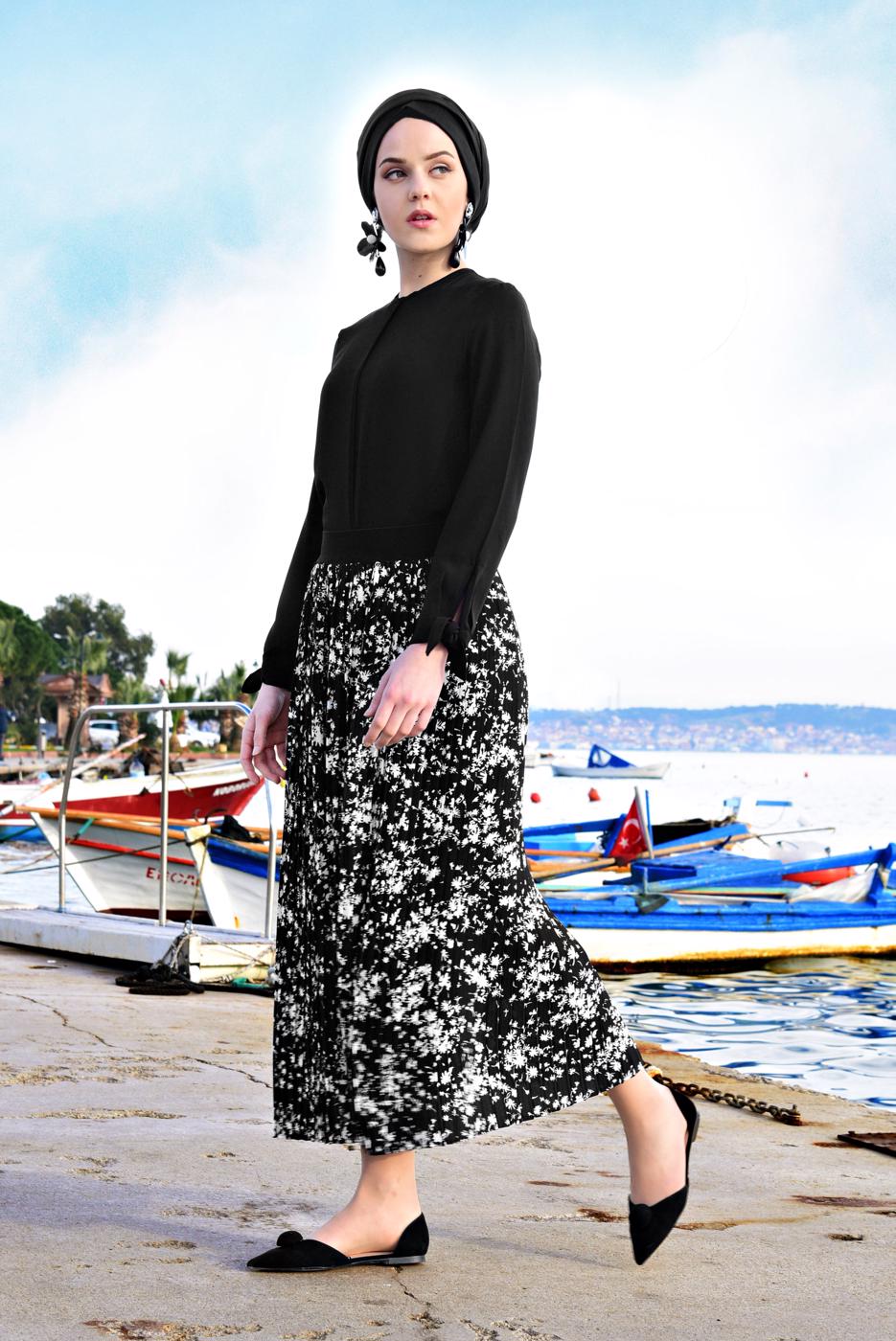 Tesettür giyim SİYAH FLORAL DESENLİ PİLİSELİ ETEKLİ TAKIM T 7226