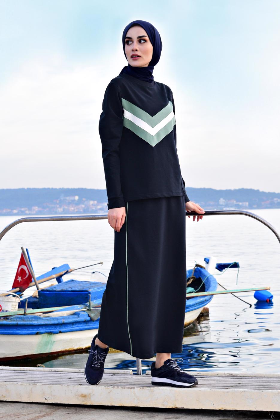 Tesettür giyim LACİVERT BASKILI ETEKLİ EŞOFMAN TAKIMI T 8638