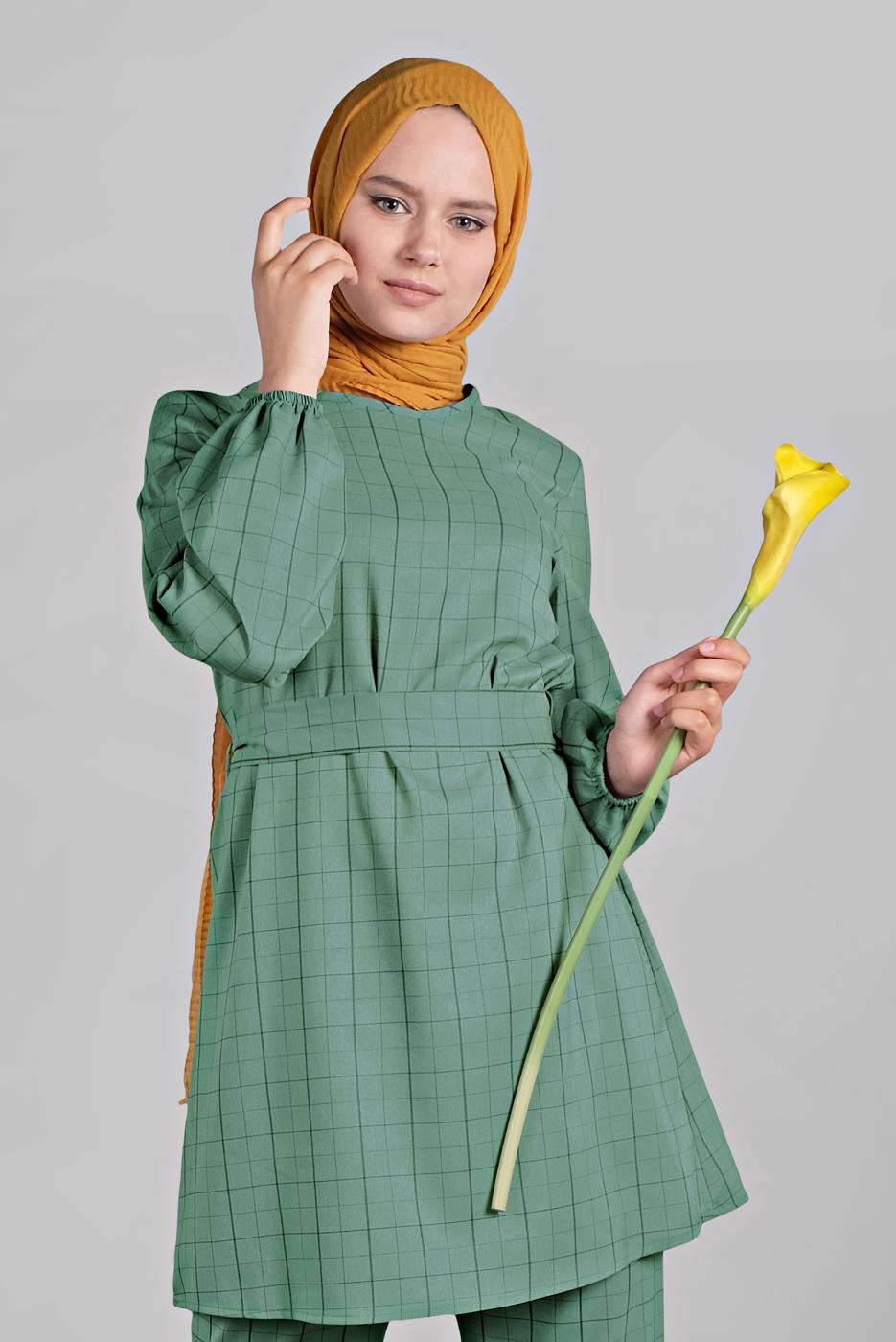 Tesettür giyim YEŞİL KARE DESENLİ BELDEN BAĞCIKLI 2&prime;Lİ PANTOLONLU TAKIM 1825