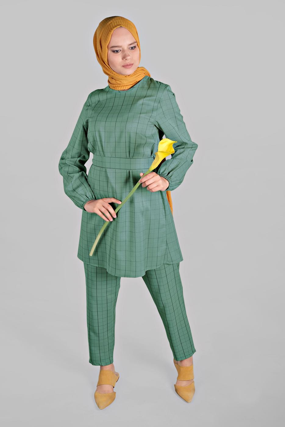 Tesettür giyim YEŞİL KARE DESENLİ BELDEN BAĞCIKLI 2&prime;Lİ PANTOLONLU TAKIM 1825