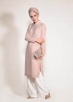 Tesettür giyim PUDRA HAKİM YAKA YANLARI YIRTMAÇLI 2′Lİ PANTOLONLU TAKIM 3432