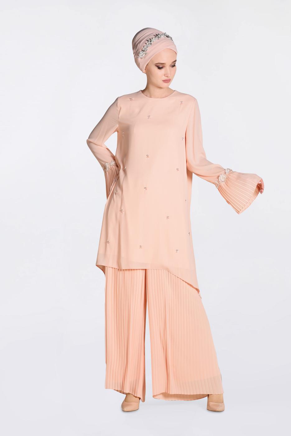 Tesettür giyim PUDRA BONCUK VE PİLİSELİ 2′Lİ PANTOLONLU TAKIM 3437